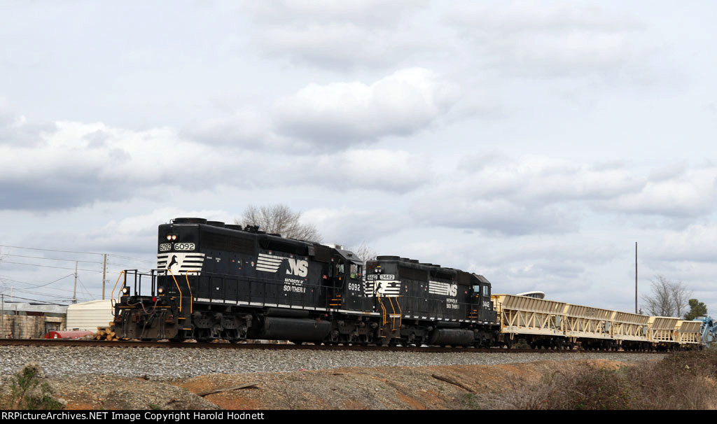 NS 6092 & 3442 lead train 90J past the Fairgrounds